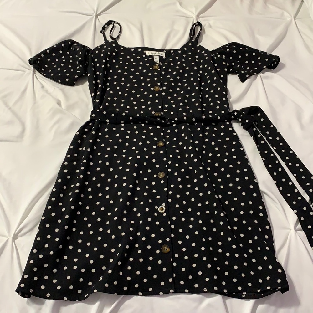 Women’s Flowy Polka-Dot Dress